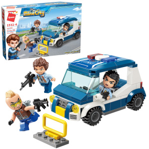 Конструктор Qman серия MineCity Полицейские истории: преследование преступника на машине 121 деталь