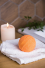 Шар бурлящий Fabrik Cosmetology Mono Fruit Bomb Красный мандарин для ванны 120 г